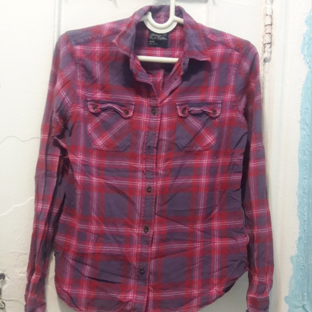 American Eagle 100% cotton  shirt.